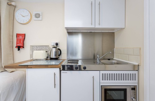 Southampton City Centre Apartment | Flat 5 - Luxury Blackberry Apartments