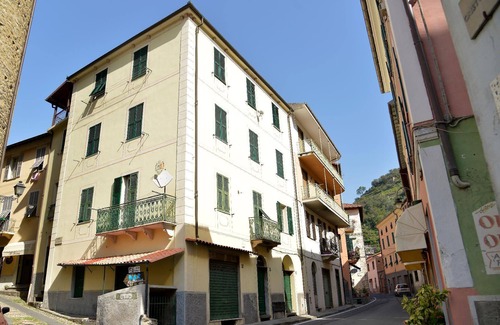 Badalucco Apartment | Flat in Badalucco with private parking