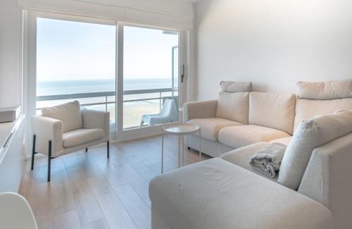 Middelkerke Apartment | Flat in De Panne with Sea View and Dunes, cleaning included