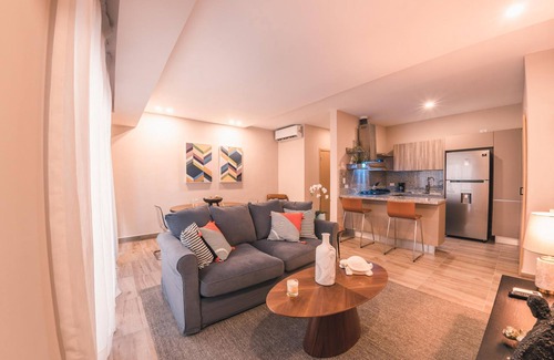 Downtown Santo Domingo Apartment | Flat in Piantini With Breakfast Included 203