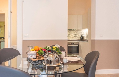 Taranto Apartment | Flat in Taranto with private parking