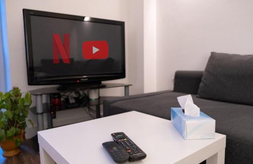 Ashton-under-Lyne Apartment | Flat near Peak District