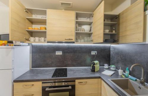 Kosire Apartment | Flat with Bathtub & Balcony, only 12min Centrum, 200Mb WIFI