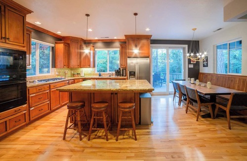 Twain Harte House | Flatlanders Paradise | Family-Friendly Forest View