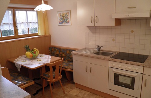 San Lorenzo di Sebato Apartment | Flatscherhof Gemütliche Ferienwohnung für Zwei Personen