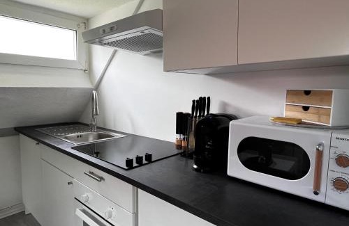 Leithe Apartment | FlattyOne Ruhrgebiet - Schlafkomfort und Anbindung - neu renoviert