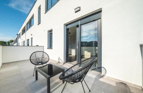 Zagreb Apartment | Flex SelfCheckIns 183 - Zagreb - 3 Bedrooms - Parking - Balcony