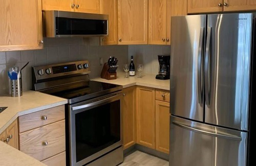 Sylvan Lake Condo | Flex Term Rental - long stay possible