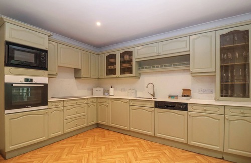 New Forest District Cottage | FLEXFORD MILL COTTAGE, family friendly, with a garden in Lymington