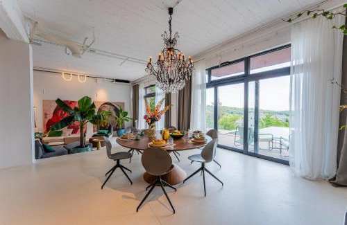 Zagreb Apartment | Flexible SelfCheckIns 140 - The most Luxurious Villa with Private pool in Zagreb