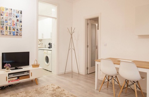 Santa Engracia Apartment | FLH Santa Apolónia Charming Flat