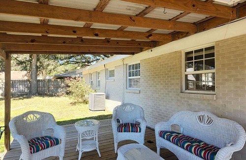 Long Beach House | Flip - FLop INN