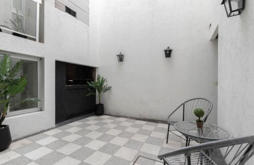 Chacarita Apartment | Fliphaus Loyola 1500 'B' - 3 Bd 4 Ba Patio Grill & BBQ