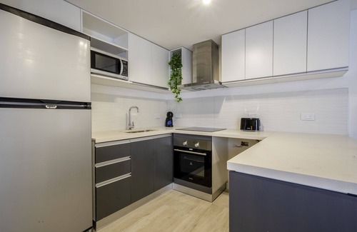 Buenos Aires Central Business District Apartment | Fliphaus + Virrey 300 - Lux Aparts 'E' Congreso