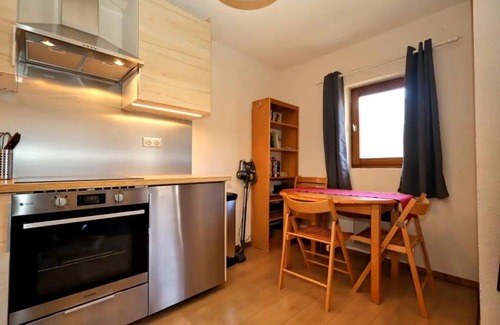 Les Houches Apartment | Floor -1, balcony, parking, television, ski locker, 29m², Les Houches