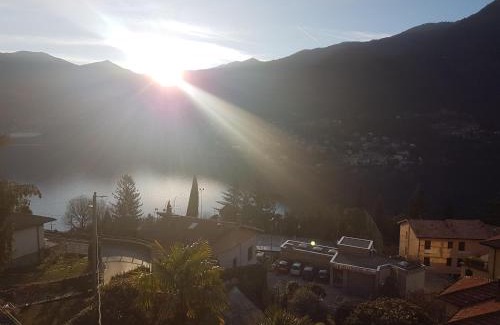 Moltrasio Apartment | Flora