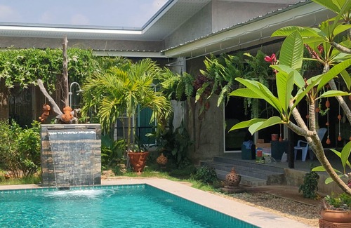 Saraphi Villa | Flora Land Resort Chiang Mai