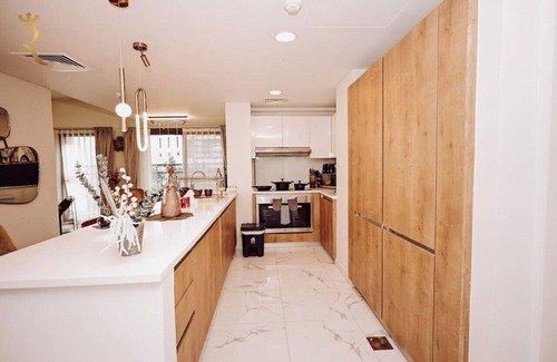 Al Raha Beach Apartment | Floral 3BR Apartment Al Raha