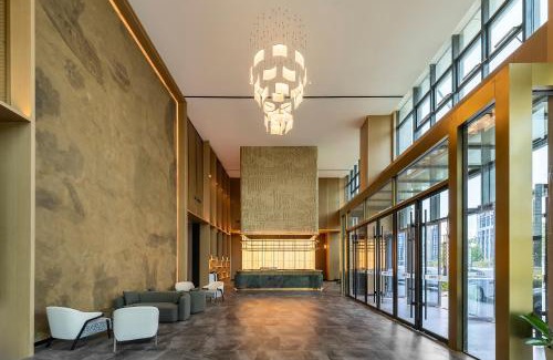 Cang County Hotel | Floral Hotel Banlan Cangzhou Convention and Exhibition Center High-speed Railway West Station