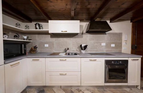 Santa Maria Novella Apartment | Florentine Living Near the Duomo & Santa Maria Novella