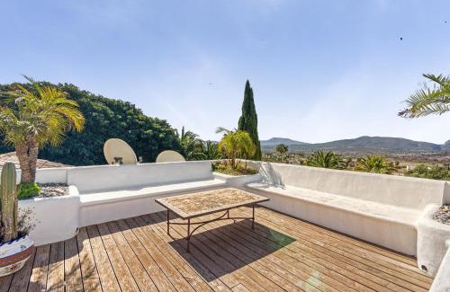 Ermita Villa | Flores