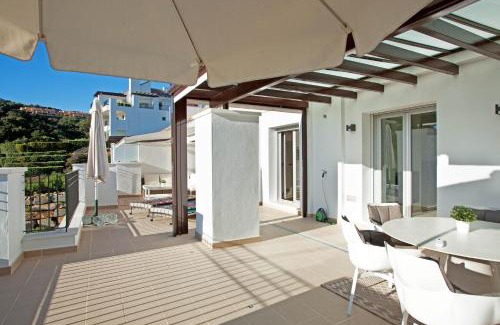 Ojen Apartment | Floresta Mairena