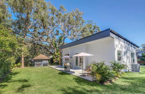 Kissimmee House | Florida HappyNest Secluded Luxury Guesthouse