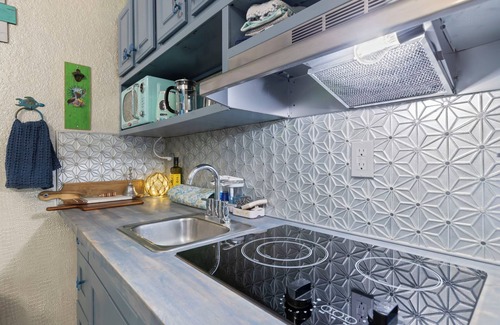 Redington Beach Condo | Florida Island Beauty @ the Beach @Heated Pool