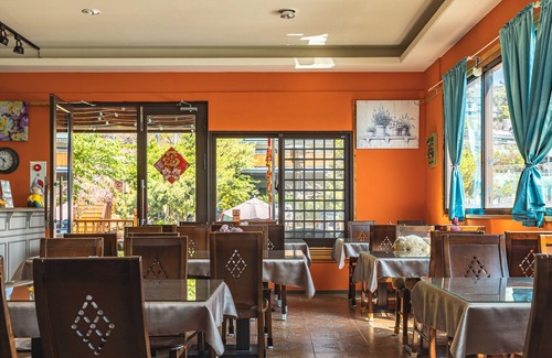 Ren'ai Bed & Breakfast | Flower and Star Garden