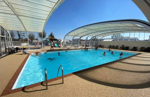LʼAiguillon-sur-Mer House | Flower Camping Le Pré des Sables * - Mobile home Comfort 26m2 2 bedrooms + TV 4 people