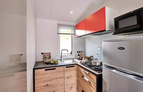 Muzillac House | Flower Camping La Blanche Hermine * - Mobile home Pénestin CONFORT 16m2 (1bedroom - 2 people) + Covered terrace + TV 2 people