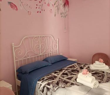 Santa Maria la Carita Bed & Breakfast | Flower house