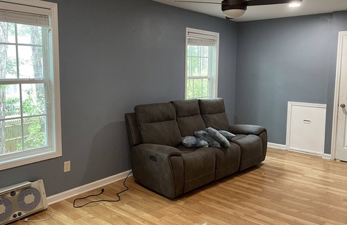 Summerville Apartment | Flowertown FROG