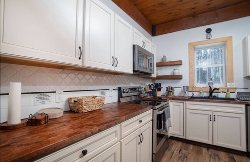 North Pole Apartment | Fly Away Home with Aurora Views