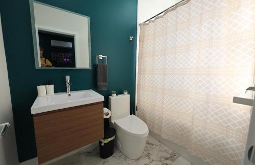 East Parkside Apartment | Fly Eagles Fly & Stay Philly Adventure