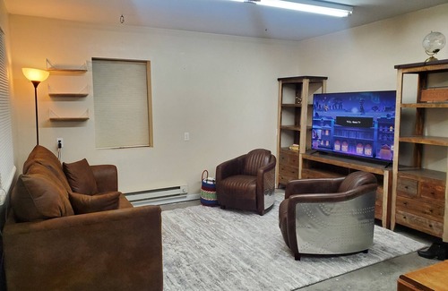Columbus Apartment | Fly-In Apartment with plenty of Mountains and outdoor activities to enjoy!