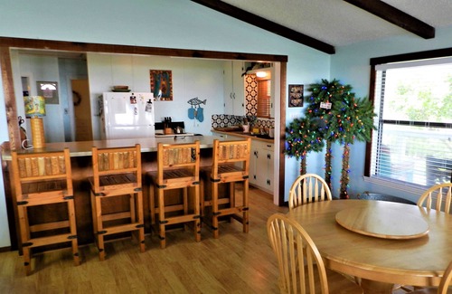 Long Mott House | "Flying Fish" Bay Front Home! Fishing Pier outside your front door