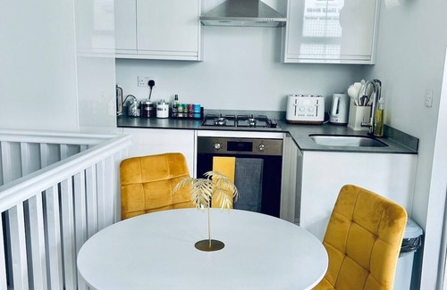 Folkestone Apartment | Folkestone Habour 3BR Lux Flat