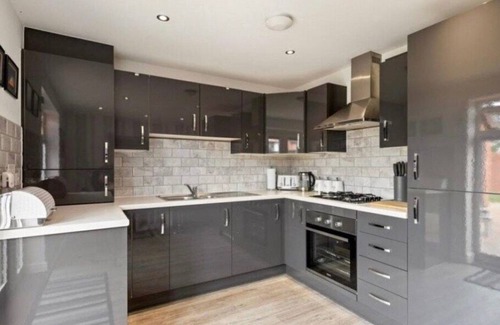 Folkestone House | Folkestone lovely home just off M20