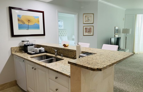 Mid Beach Apartment | Fontainebleau Tresor Remodeled One-Bedroom Suite