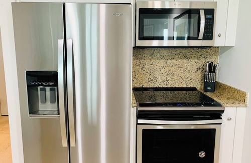 Mid Beach Apartment | Fontainebleau Tresor Remodeled One-Bedroom Suite