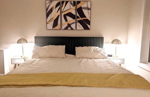 East Cobb House | Foosball Arcade Poker King Bed Near Battery