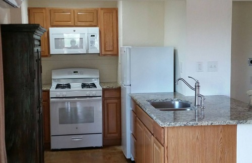 Casas Adobes Apartment | Foothills Ranch House in Casas Adobes, 8 ac estate with Pool, Tennis, Pickleball