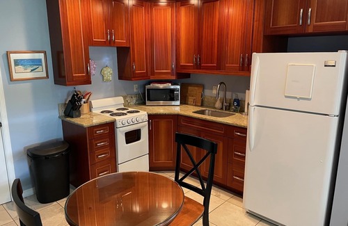 Kailua Cottage | Footsteps to Hawaii's Best Beach