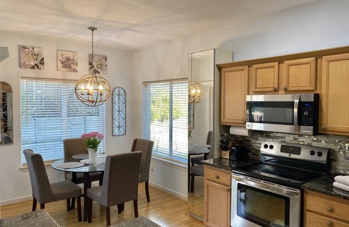 Hillsboro House | For 2 guests HOUSE next to INTEL, NIKE, SEASIDE, PCC, MALL