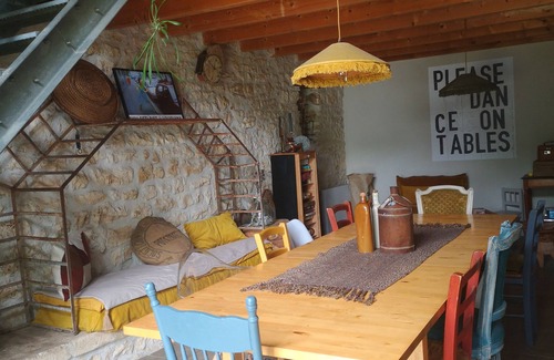 Romegoux House | For an ocean-champagne holiday