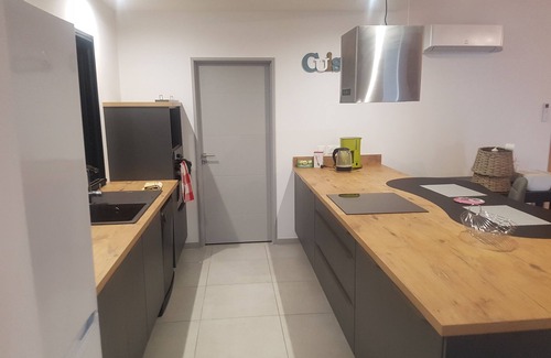 Vensac House | For rent new house