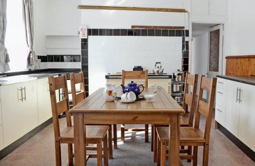 Pembroke House | Ford Farmhouse