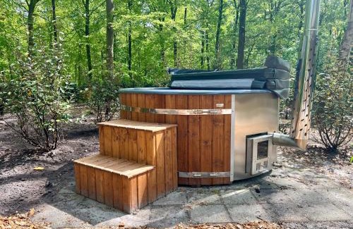 Rheezerveen House | Forest Bungalow 2 * Hottub & Sauna * Natuur