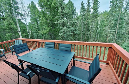 Florissant Cabin | Forest Cabin with Deer, Wrap Deck, Close to Fossil Beds, Wolf & Wildlife Center